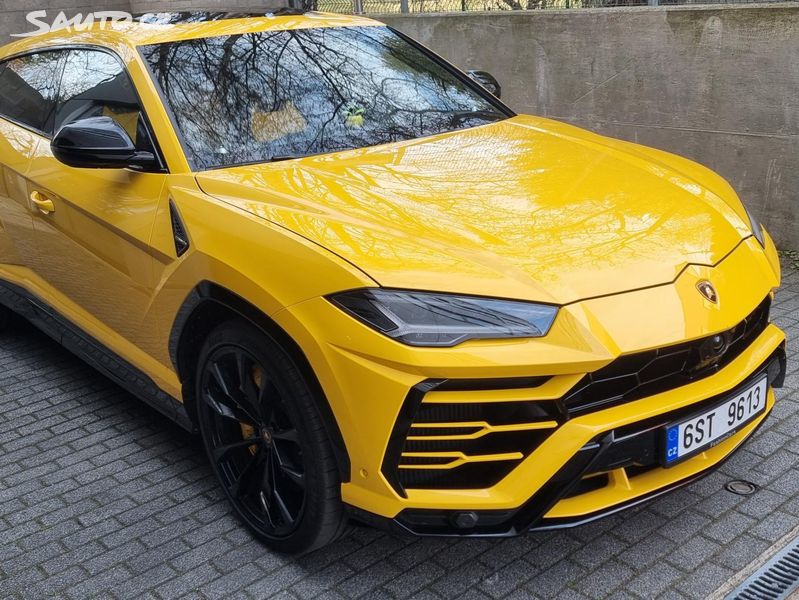 Lamborghini Urus, CARBON-LCDs-BO-PANO-SOFT